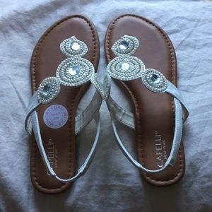 NWOT Size 3 Girls’ white sandals